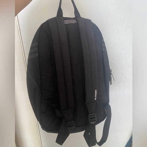 NWT ADIDAS ORIGINAL BLACK BACKPACK WITH BLUE INTERIOR - Picture 9 of 9